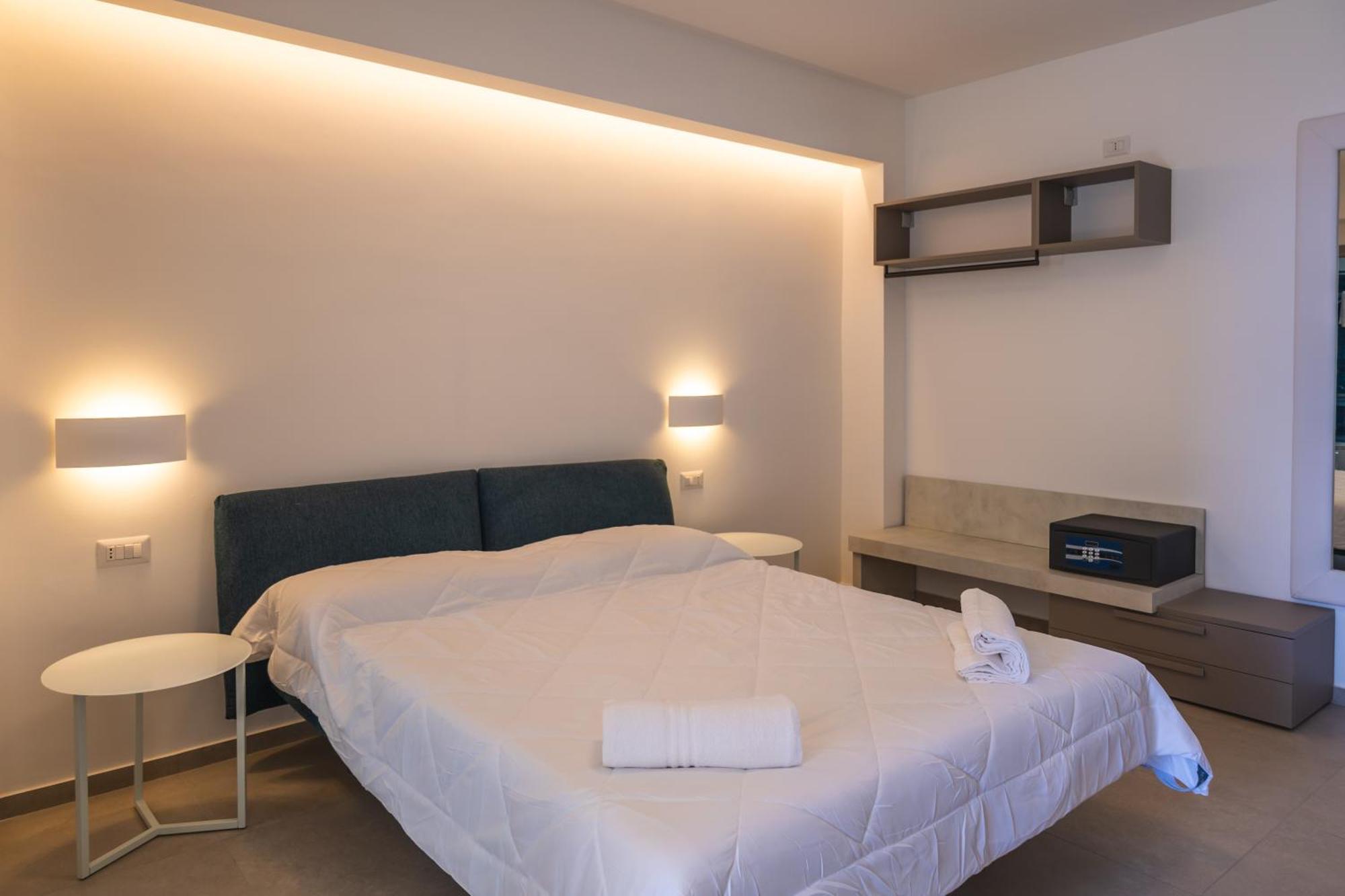 Atena Room يتوجاني المظهر الخارجي الصورة