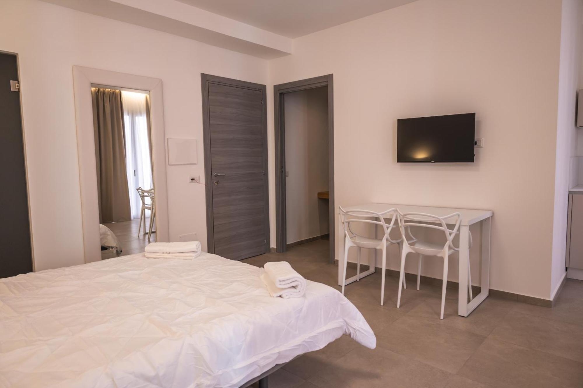 Atena Room يتوجاني المظهر الخارجي الصورة