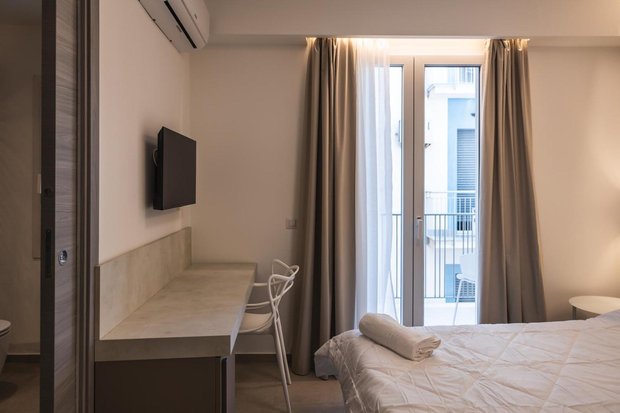 Atena Room يتوجاني المظهر الخارجي الصورة